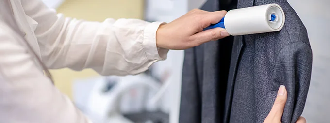 Laundry service application with real-time order tracking and automated delivery scheduling
