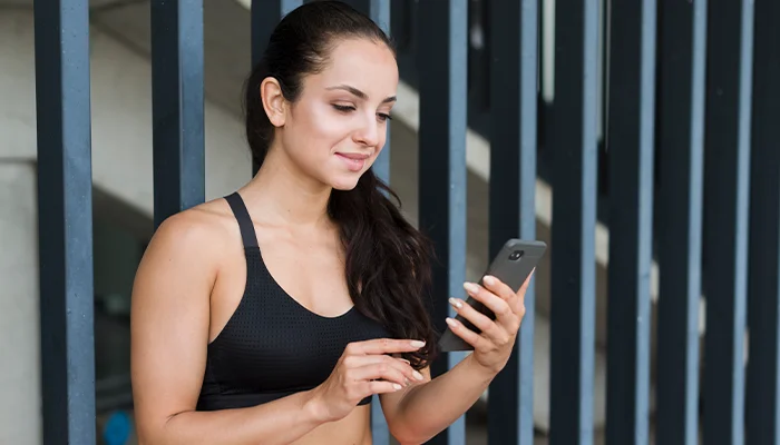  Social Media in Fitness App Communities